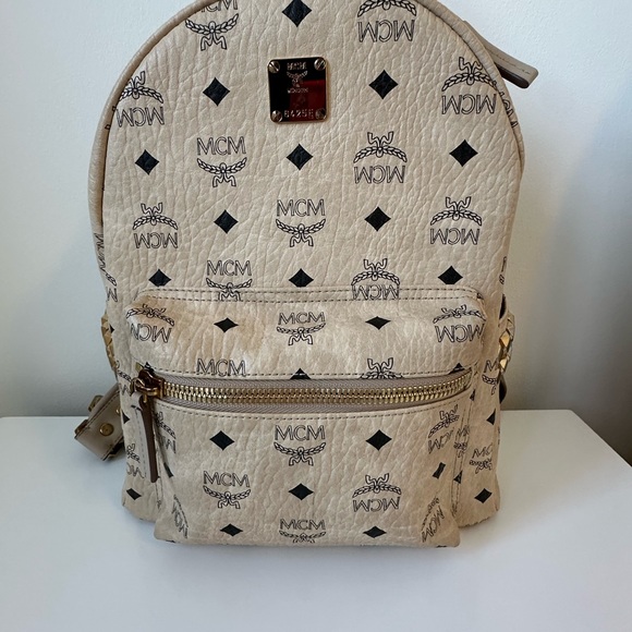 MCM STARK SIDE STUDS BACKPACK IN VISETOS - Picture 8 of 16